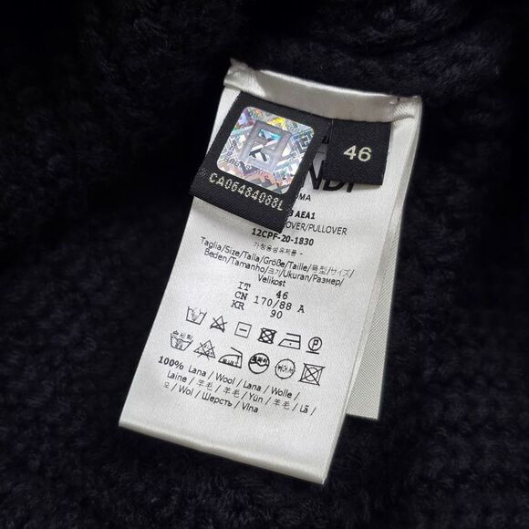 Roma Lettering Knit - Picture 6 of 6